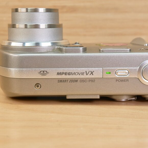 Sony Cyber-shot DSC-P92 / 5.0MP Digital Camera / 3x Optical Zoom / Made in Japan - Picture 6 of 9